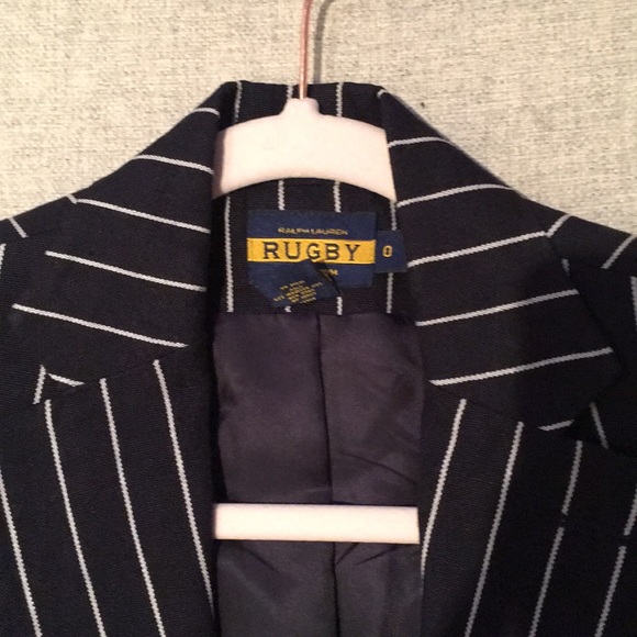 Women’s navy blazer - Picture 2 of 2